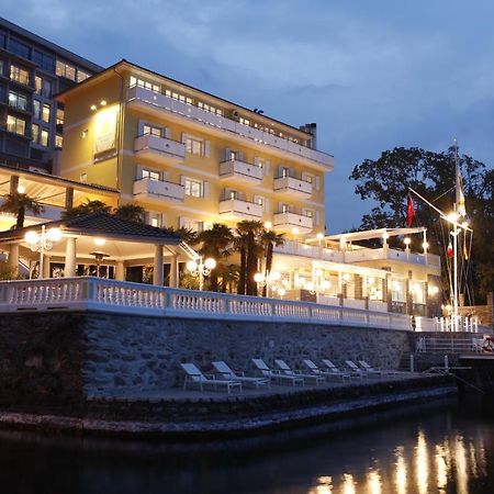 Holiday Hotel Yachtsport Resort Lago Maggiore بريساغو المظهر الخارجي الصورة