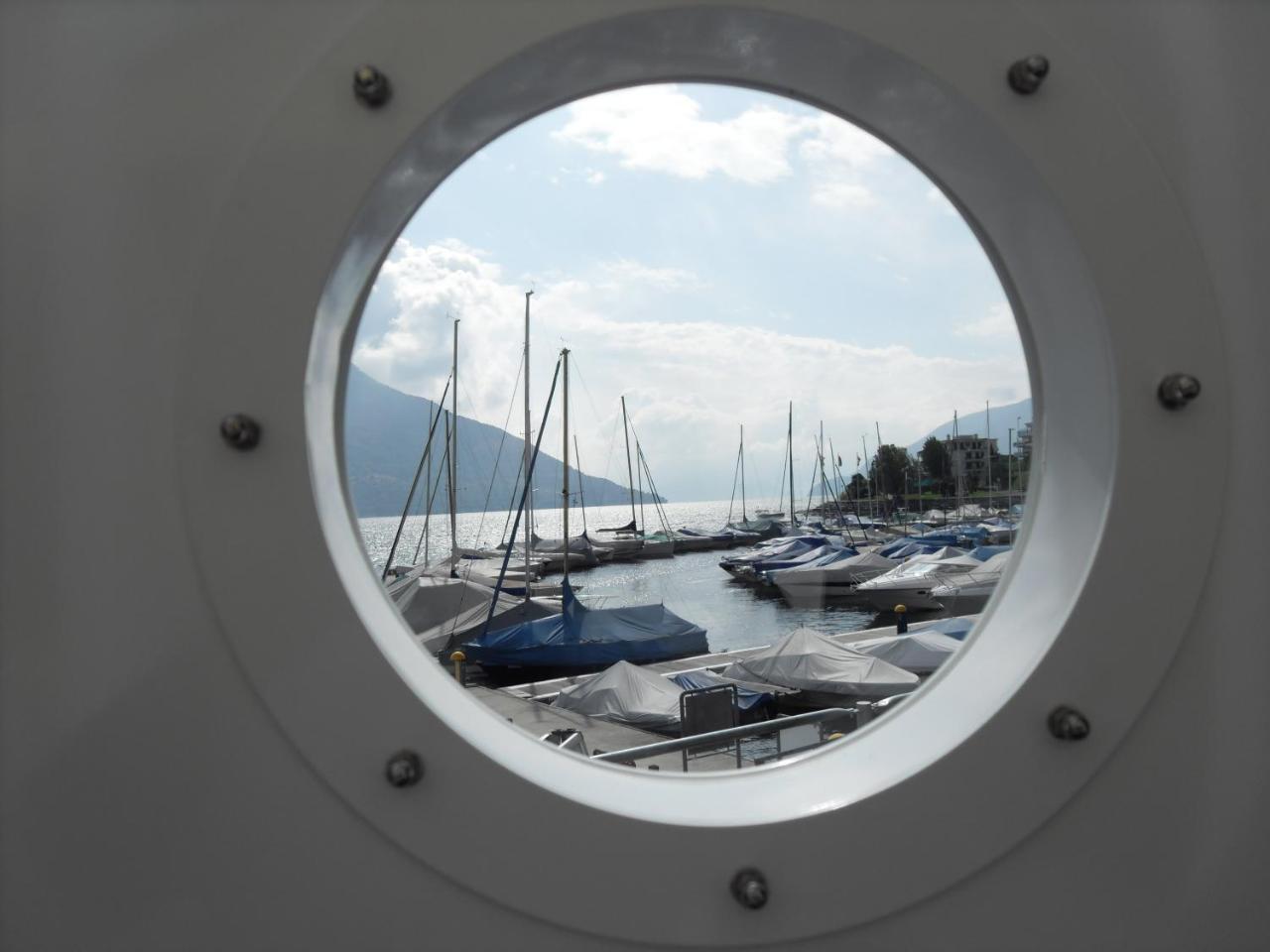 Holiday Hotel Yachtsport Resort Lago Maggiore بريساغو المظهر الخارجي الصورة